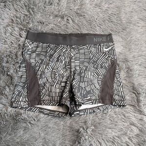 Nike Pro Shorts Womens Large Gray White Graphic Stretch Breathable